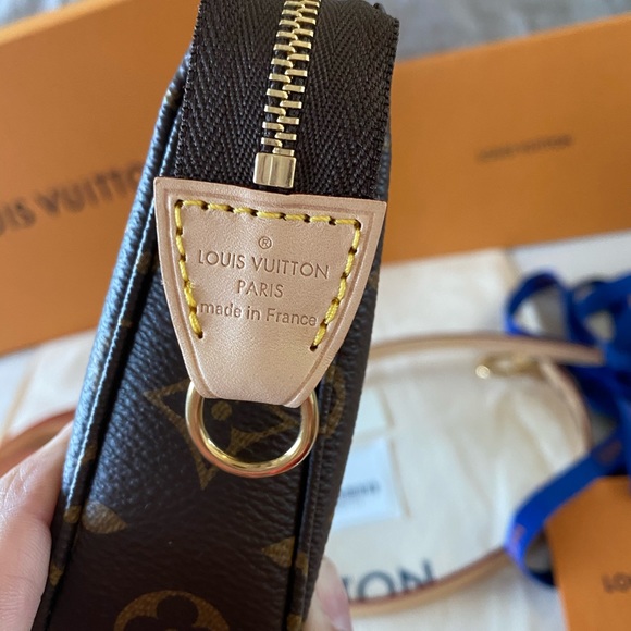Louis Vuitton Pochette Accessories NM NWT - Picture 2 of 8